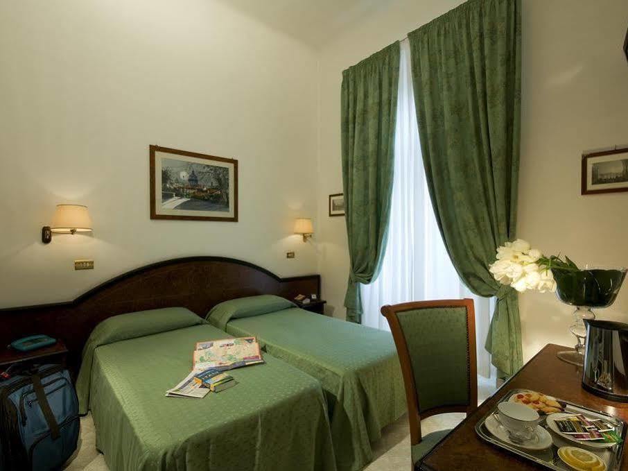 Hotel Sonya Roma Esterno foto